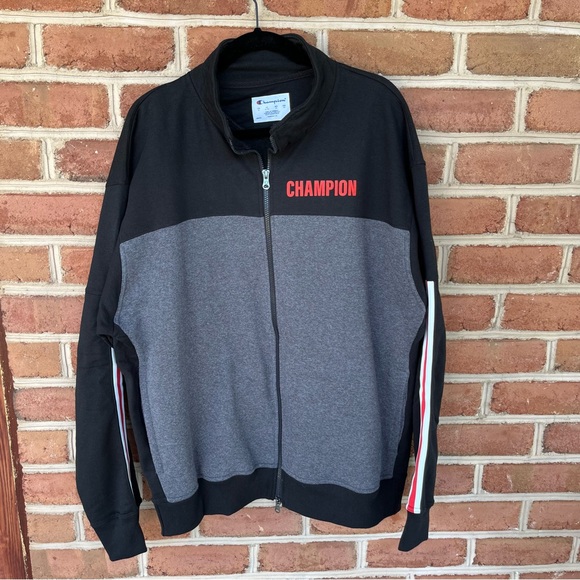 Zip up Champion sweatshirt. men’s size: XL. Unisex - Picture 8 of 9